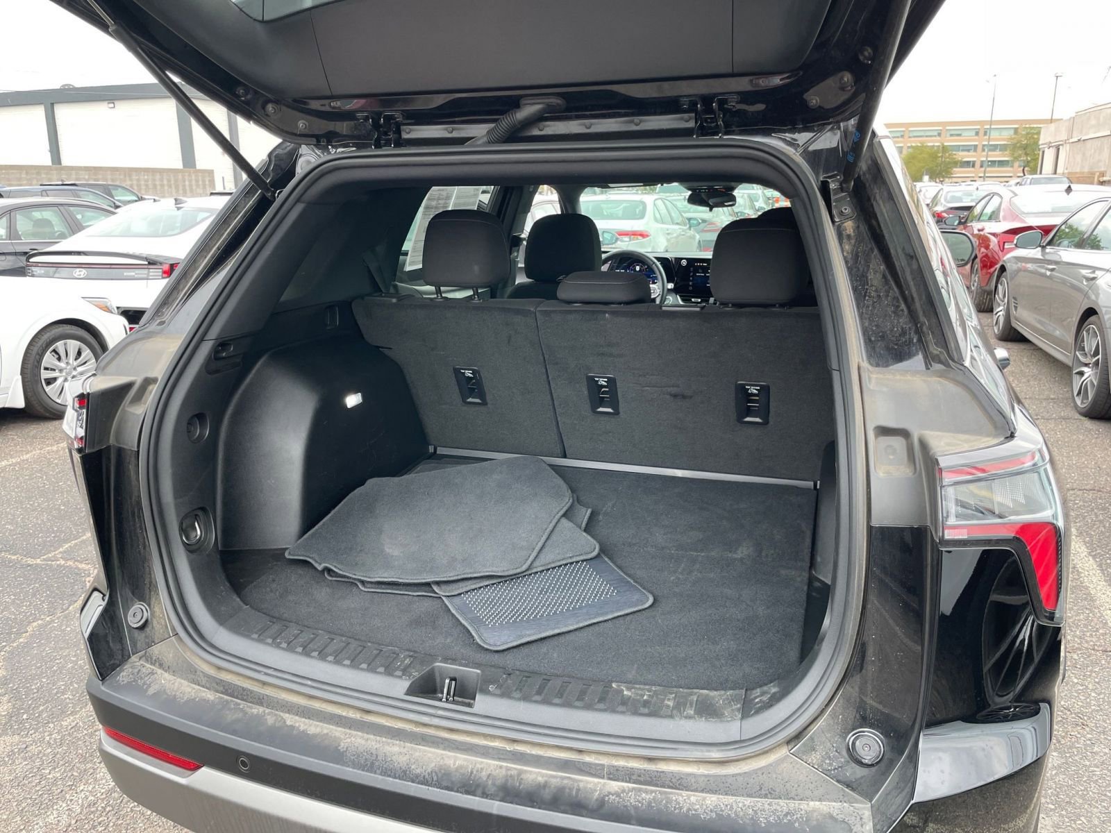 Thumbnail: 2025 Chevrolet Equinox - 30