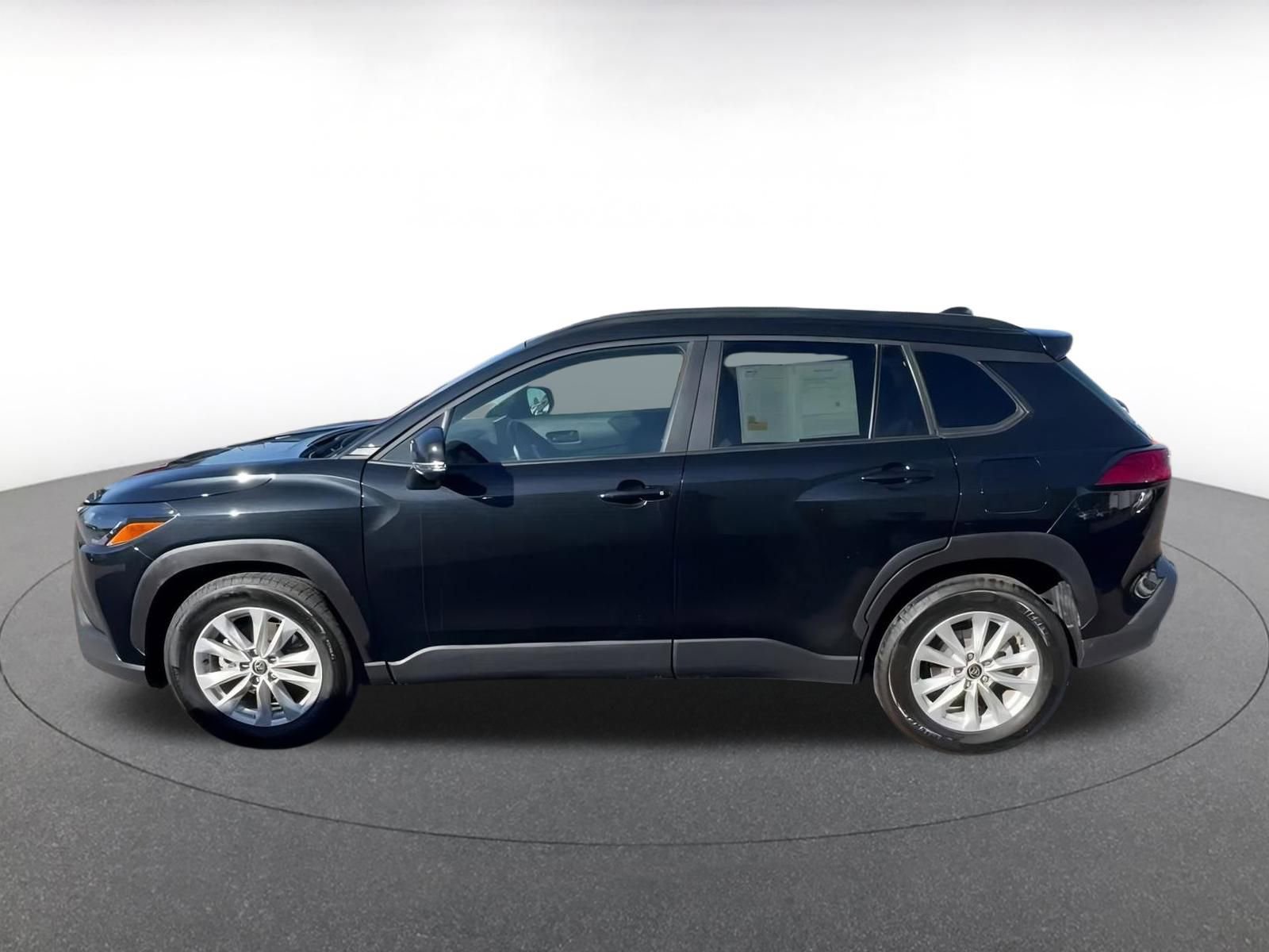 Thumbnail: 2025 Toyota Corolla Cross - 9