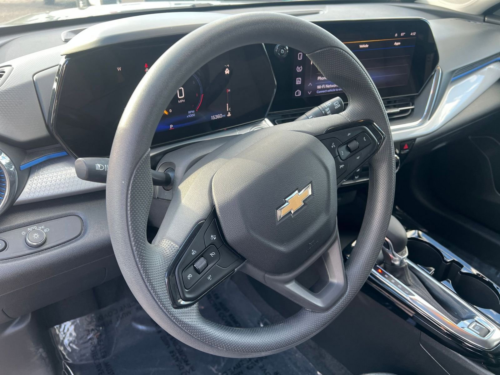 Thumbnail: 2025 Chevrolet Trax - 28