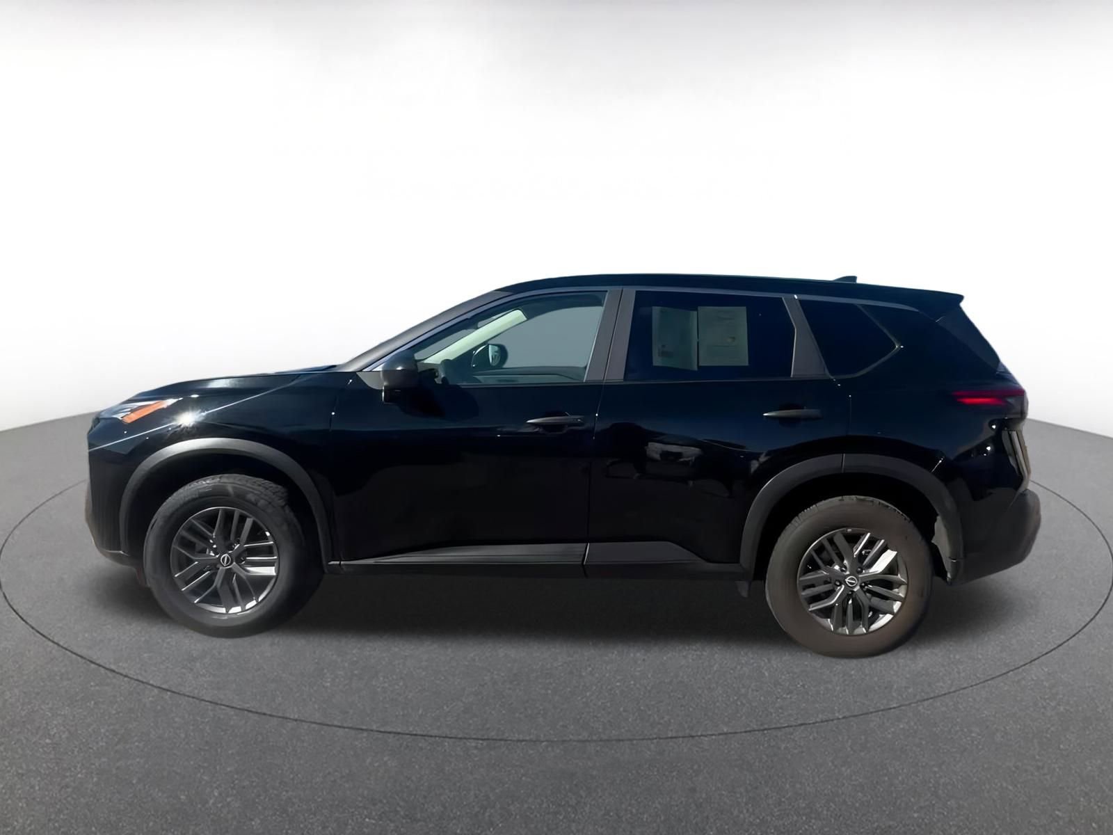 Thumbnail: 2023 Nissan Rogue - 9