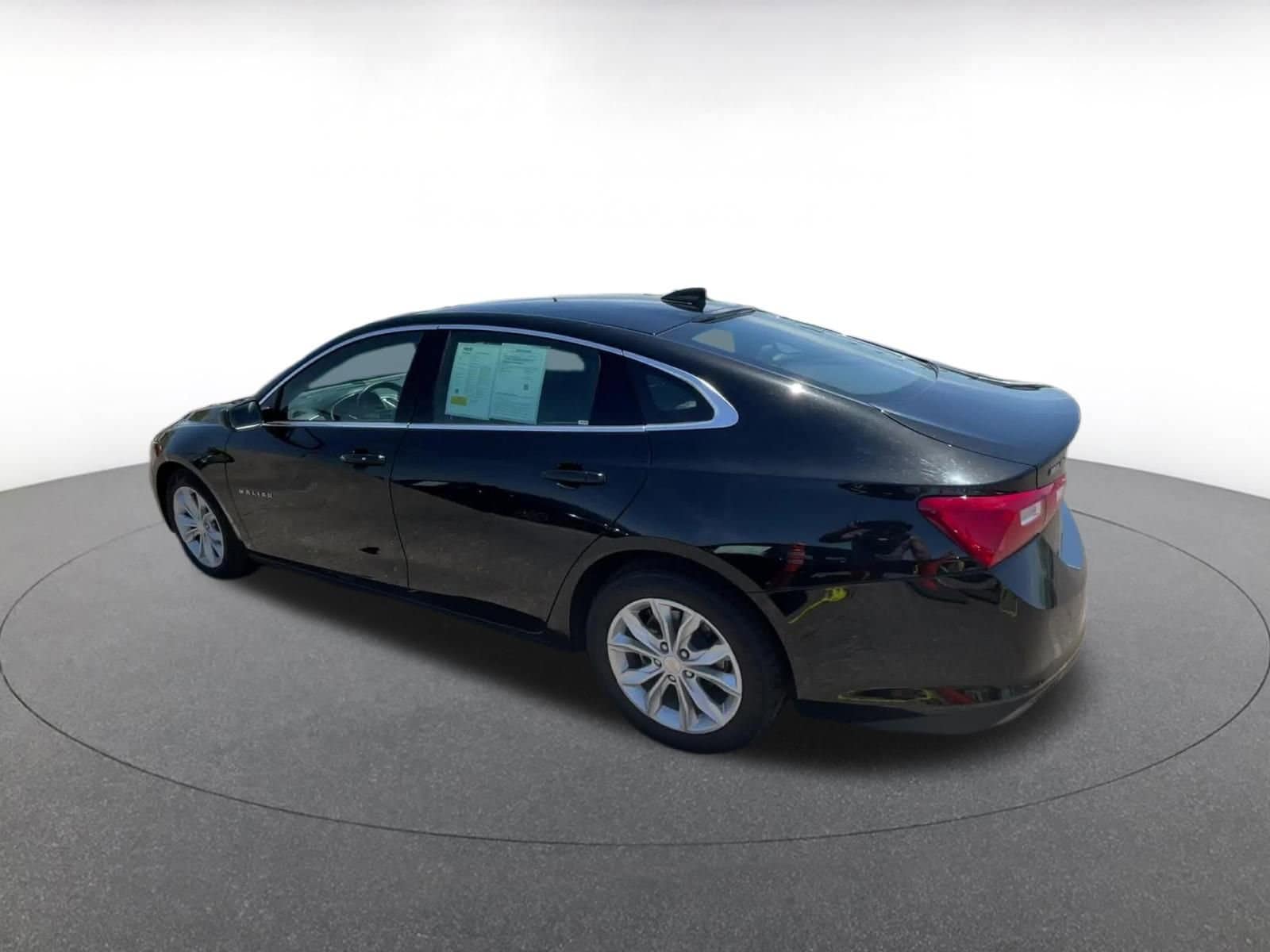 Thumbnail: 2024 Chevrolet Malibu - 10