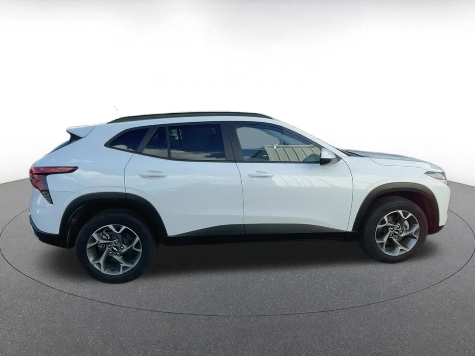 Thumbnail: 2025 Chevrolet Trax - 16