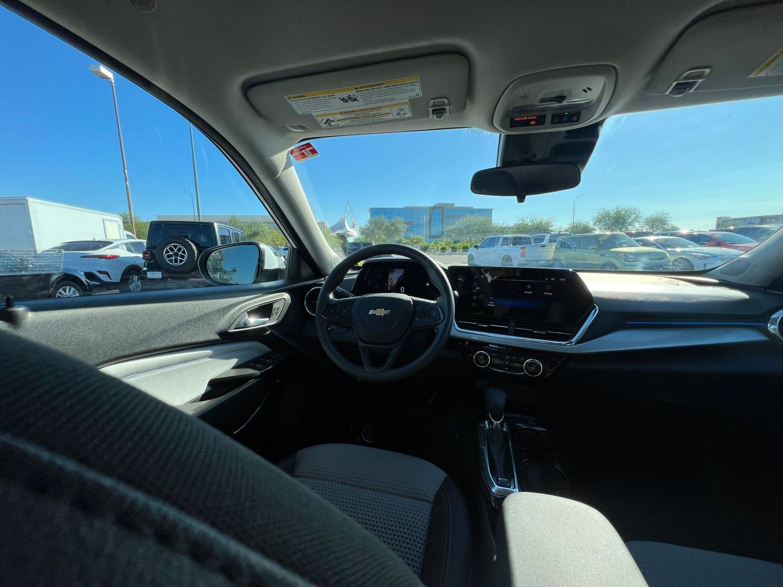 Thumbnail: 2025 Chevrolet Trax - 34