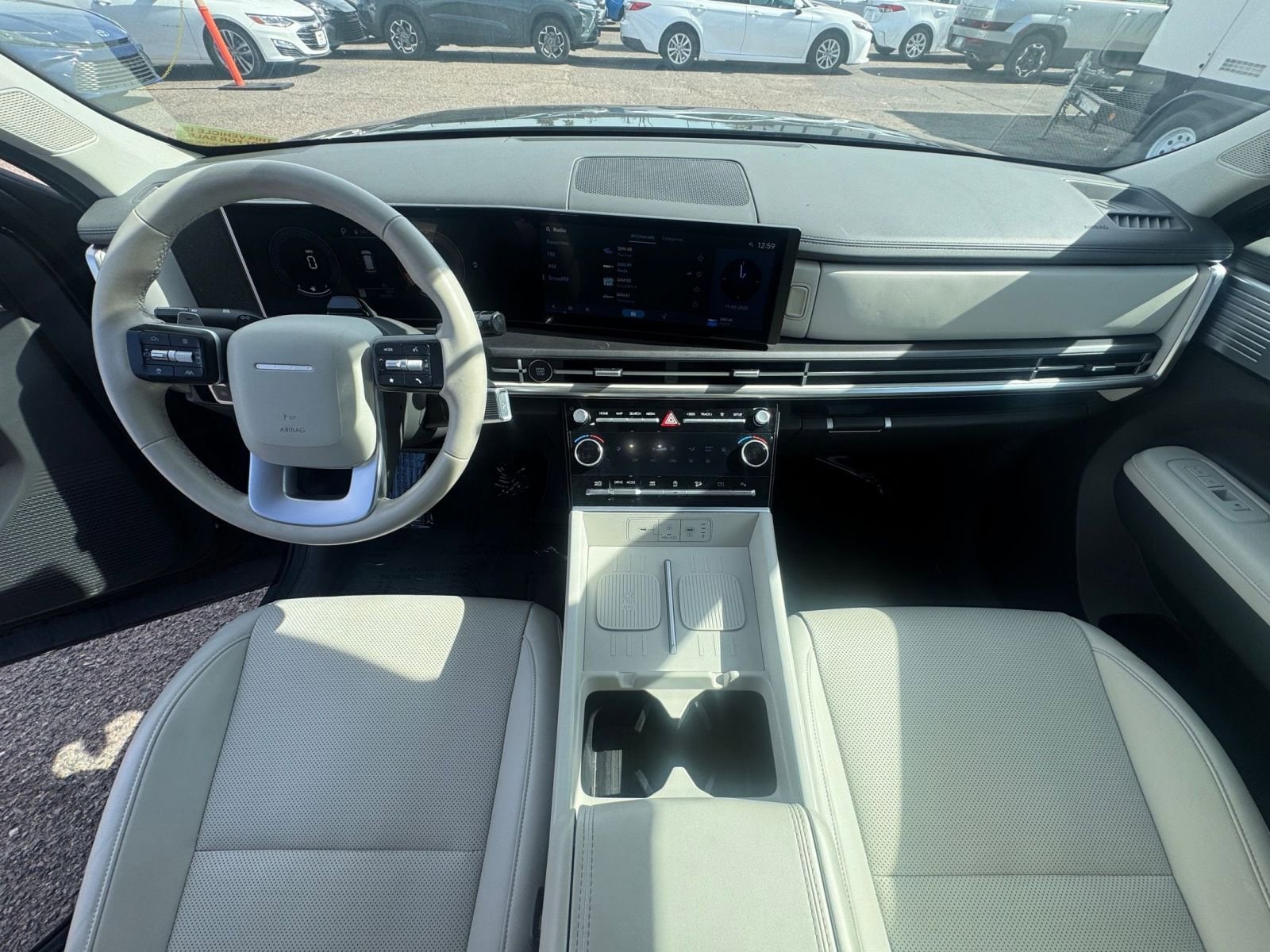 Thumbnail: 2025 Hyundai Santa Fe - 32