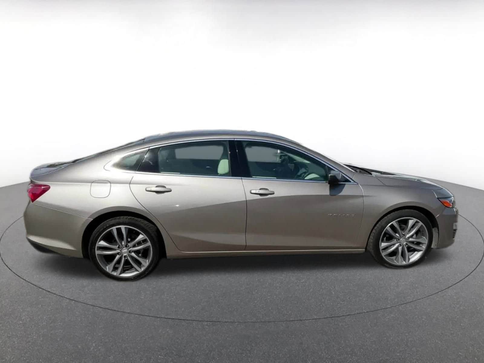 Thumbnail: 2024 Chevrolet Malibu - 16