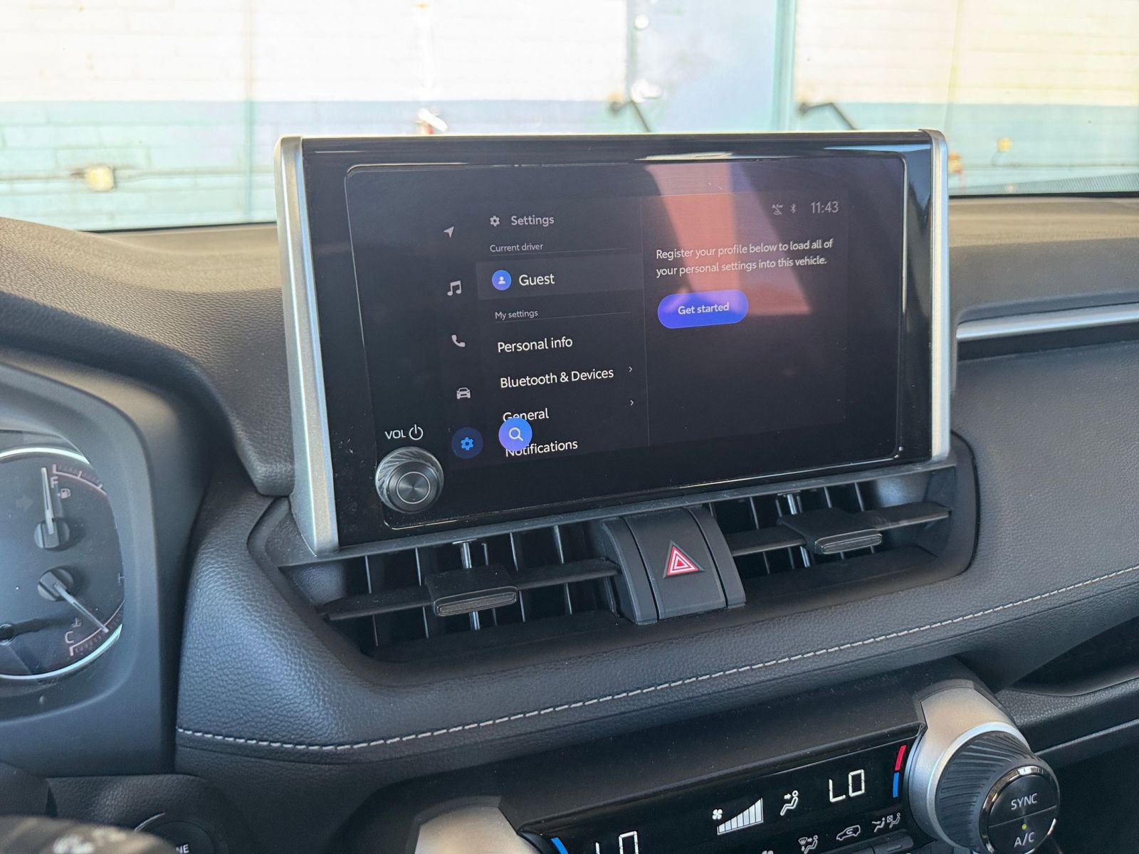 Thumbnail: 2025 Toyota RAV4 - 21