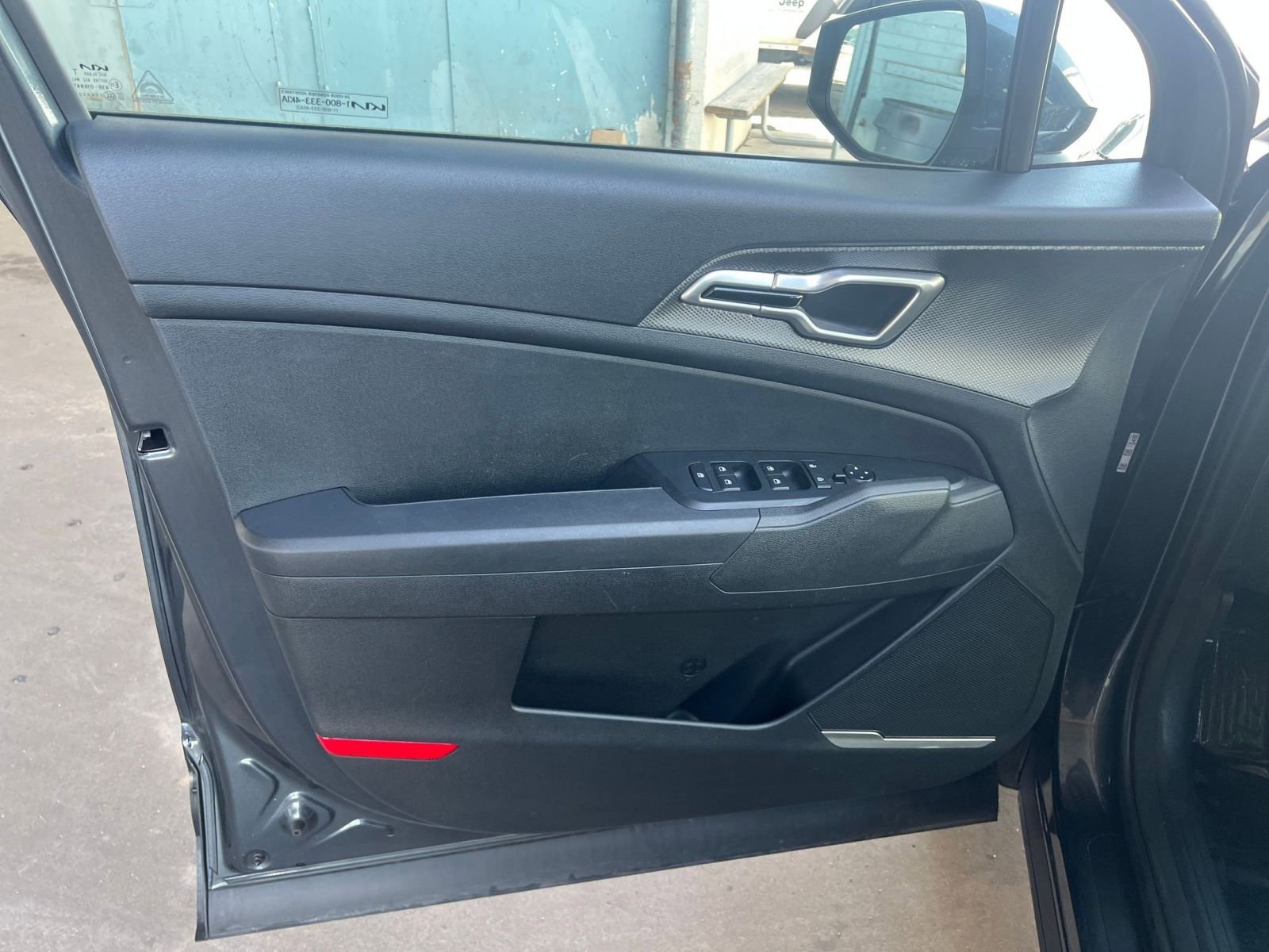 Thumbnail: 2025 Kia Sportage - 18