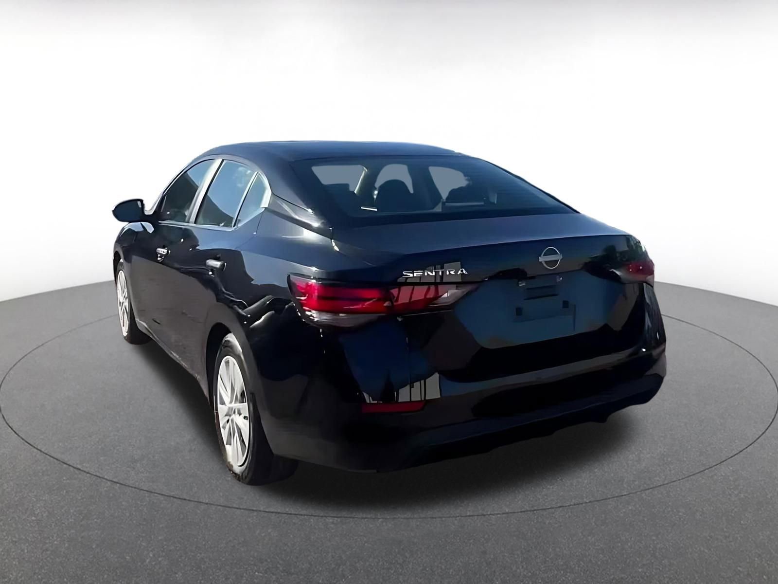 Thumbnail: 2025 Nissan Sentra - 10