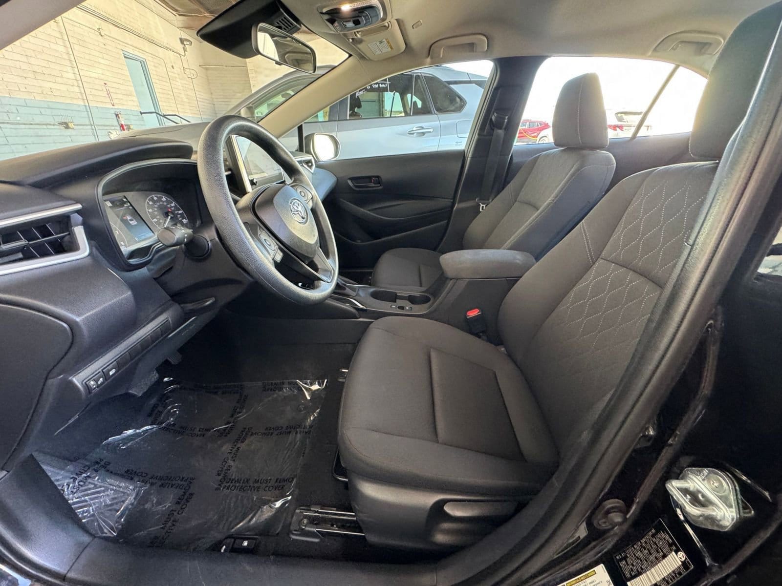 Thumbnail: 2025 Toyota Corolla - 25