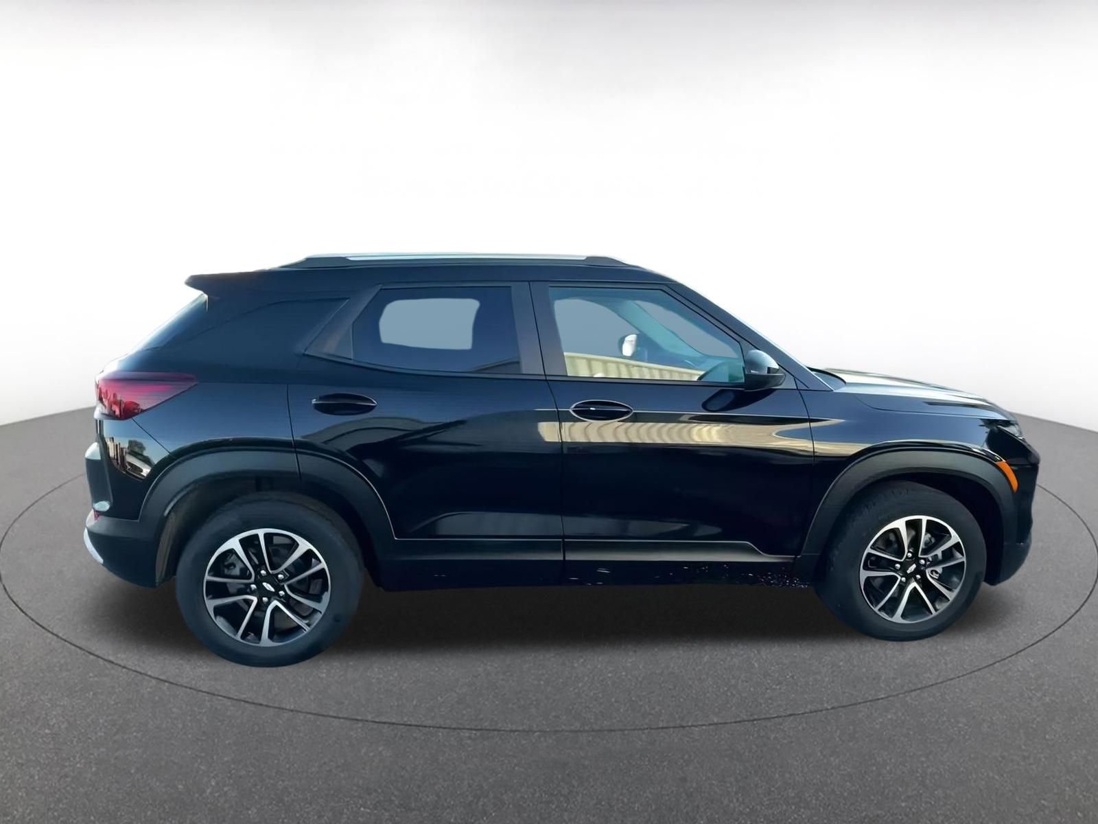 Thumbnail: 2025 Chevrolet TrailBlazer - 16