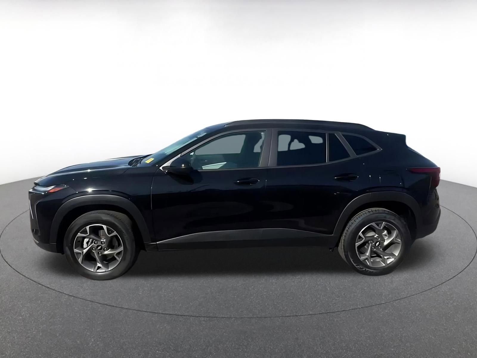 Thumbnail: 2025 Chevrolet Trax - 9