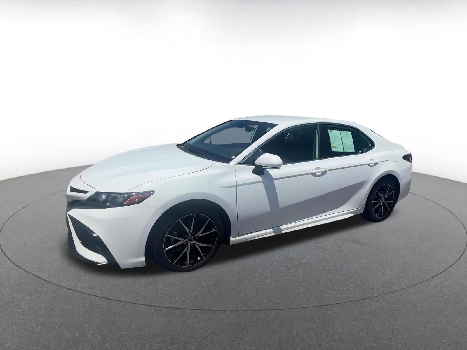 Thumbnail: 2024 Toyota Camry - 6