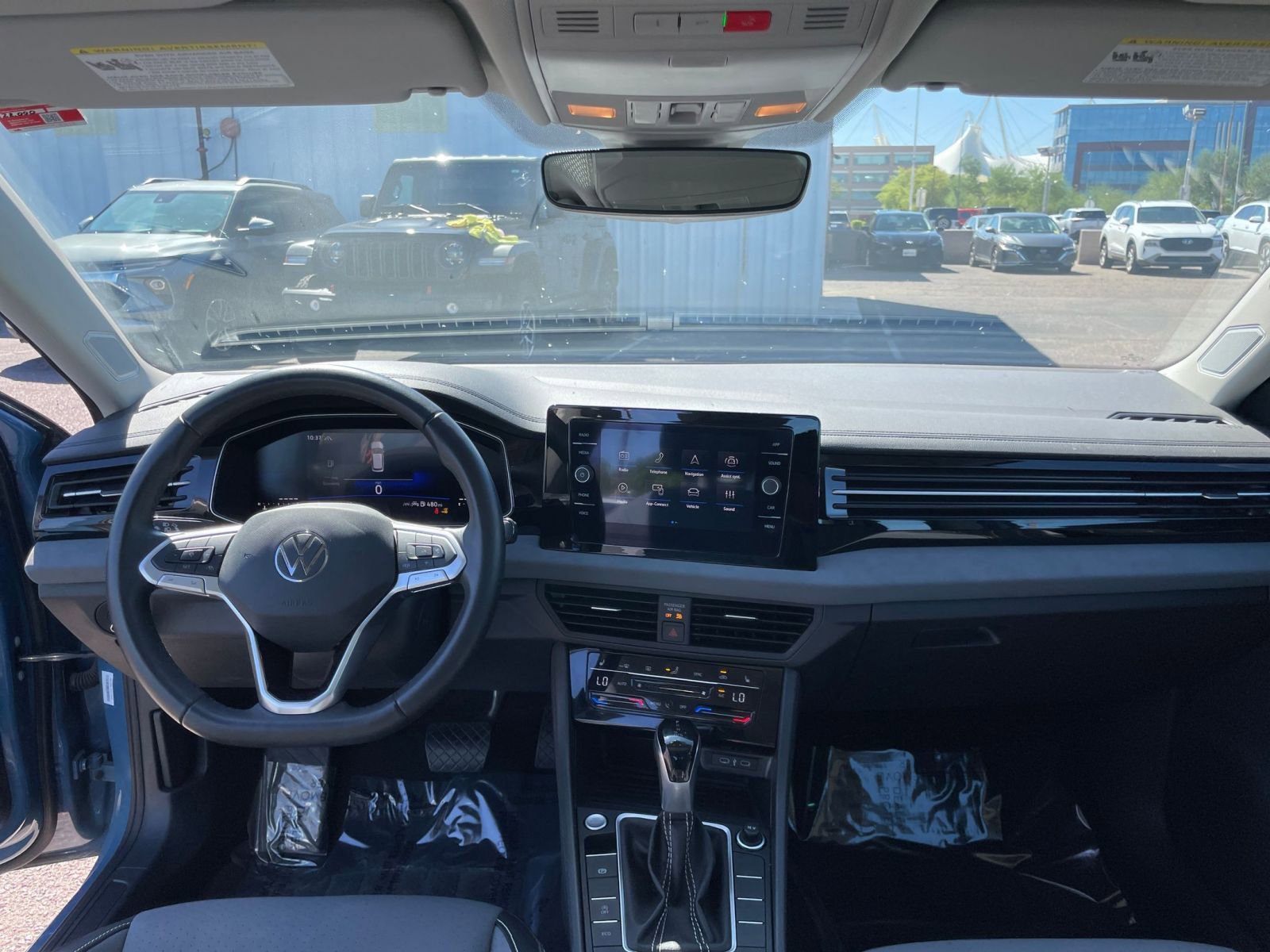 Thumbnail: 2025 Volkswagen Jetta - 32