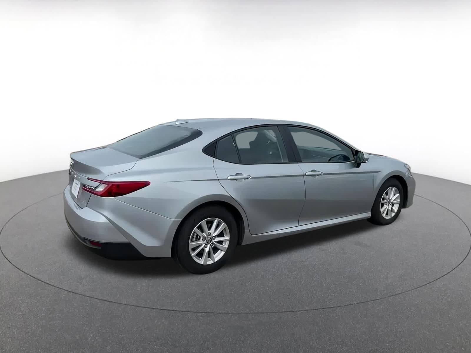 Thumbnail: 2025 Toyota Camry - 15