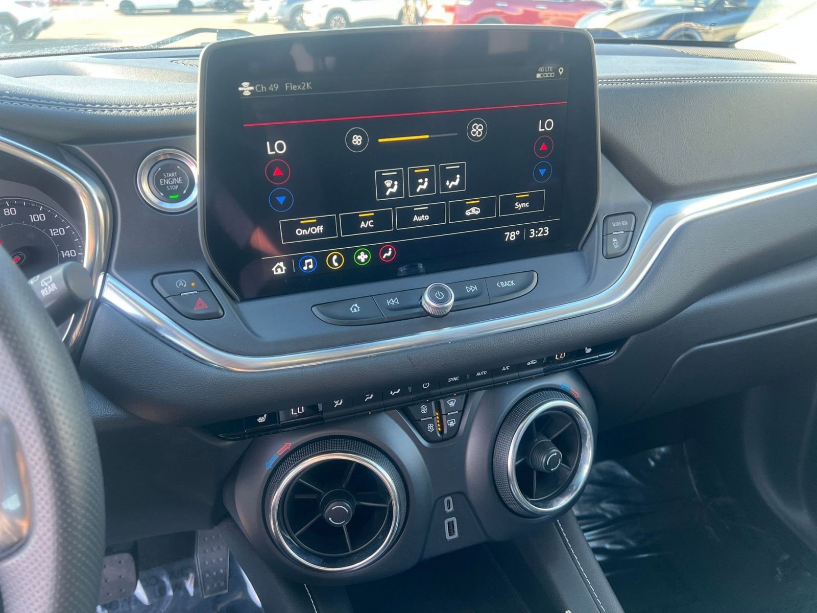 Thumbnail: 2025 Chevrolet Blazer - 17