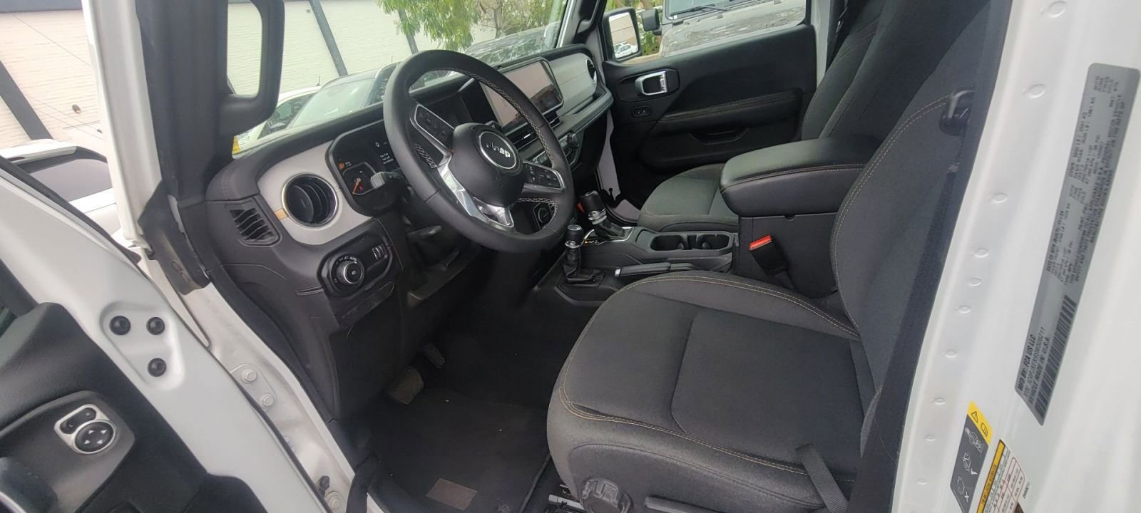 Thumbnail: 2025 Jeep Wrangler - 15