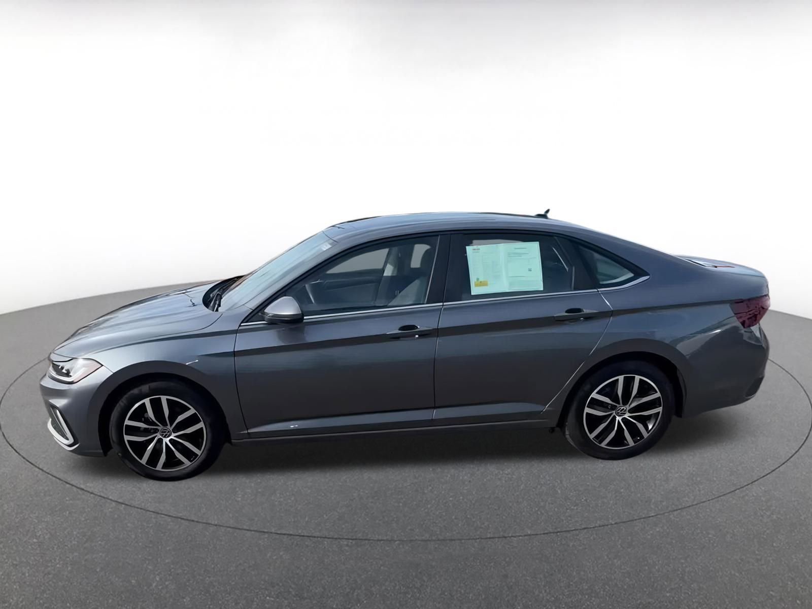 Thumbnail: 2025 Volkswagen Jetta - 11