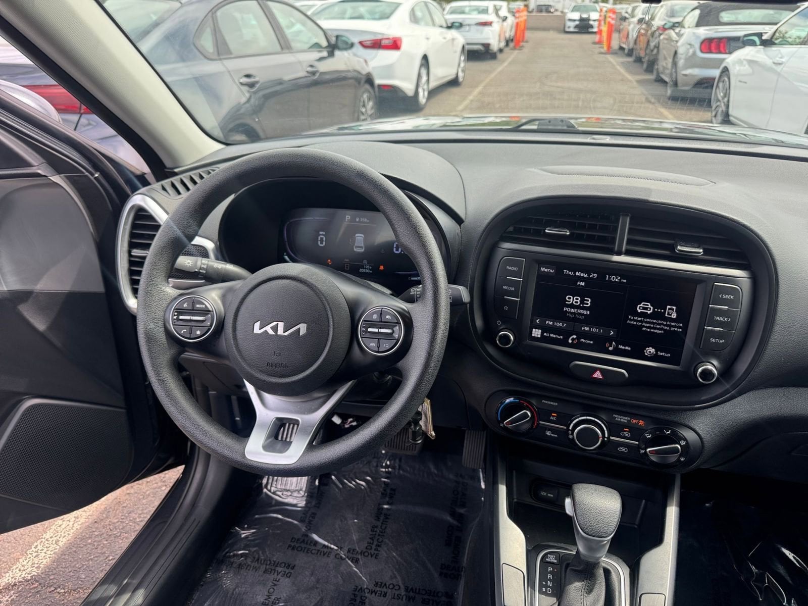 2024 Kia Soul LX 32
