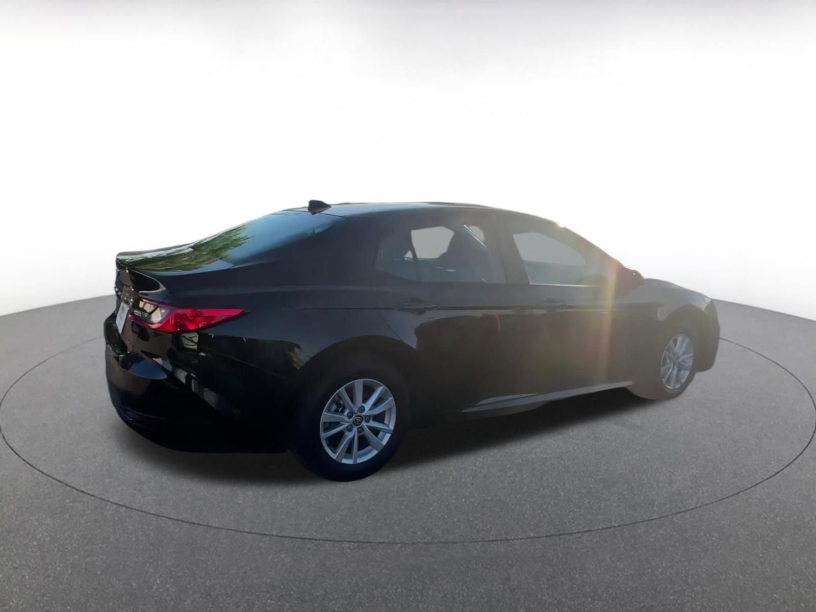 Thumbnail: 2025 Toyota Camry - 11