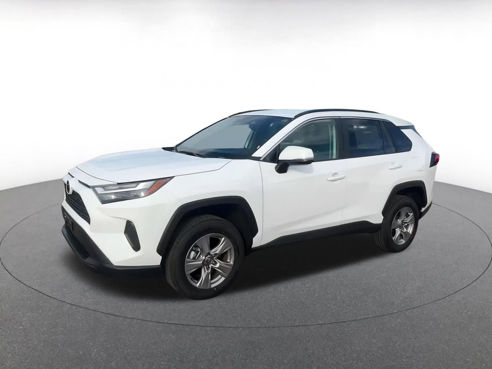 Thumbnail: 2025 Toyota RAV4 - 8