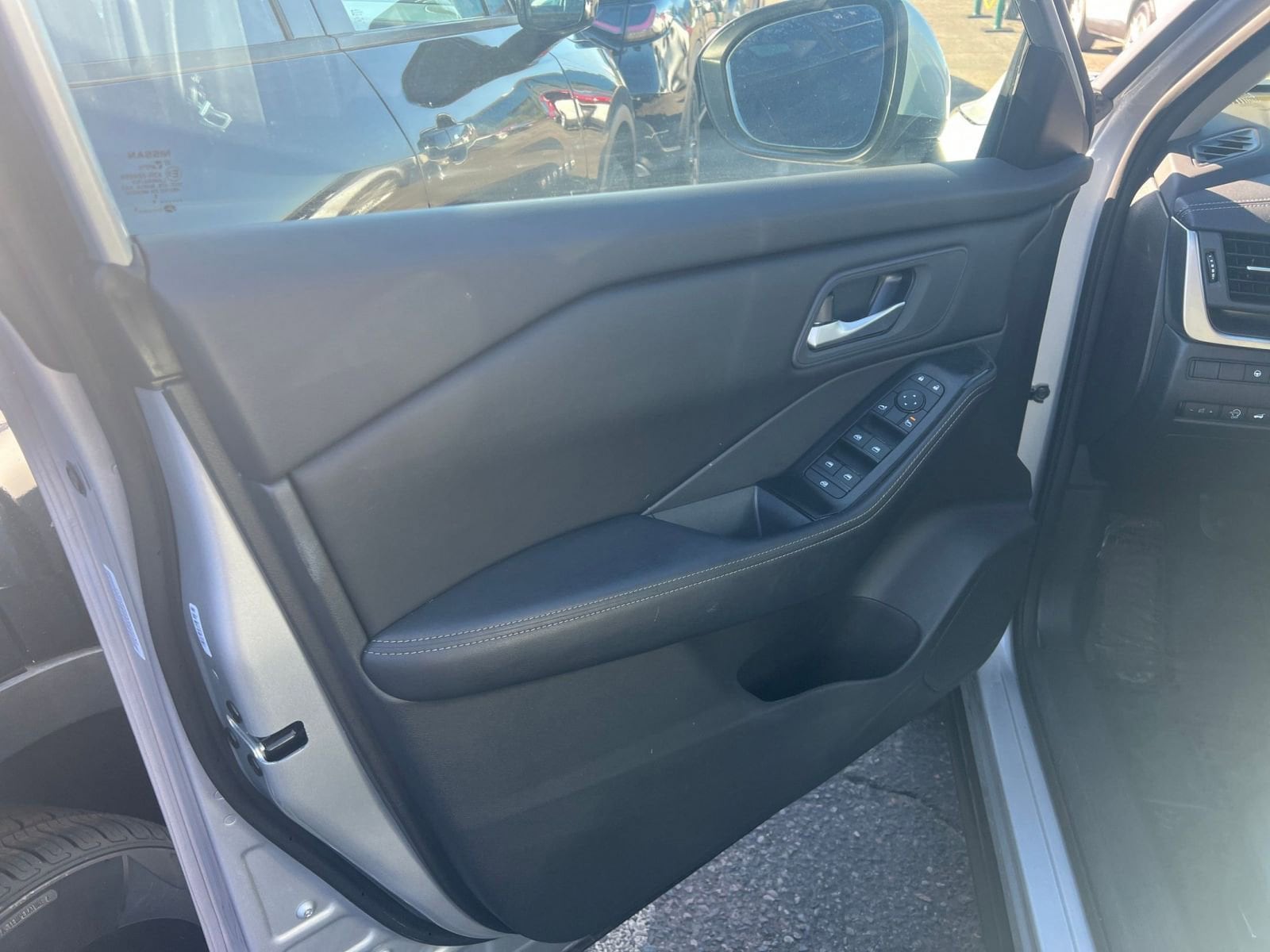 Thumbnail: 2025 Nissan Rogue - 18