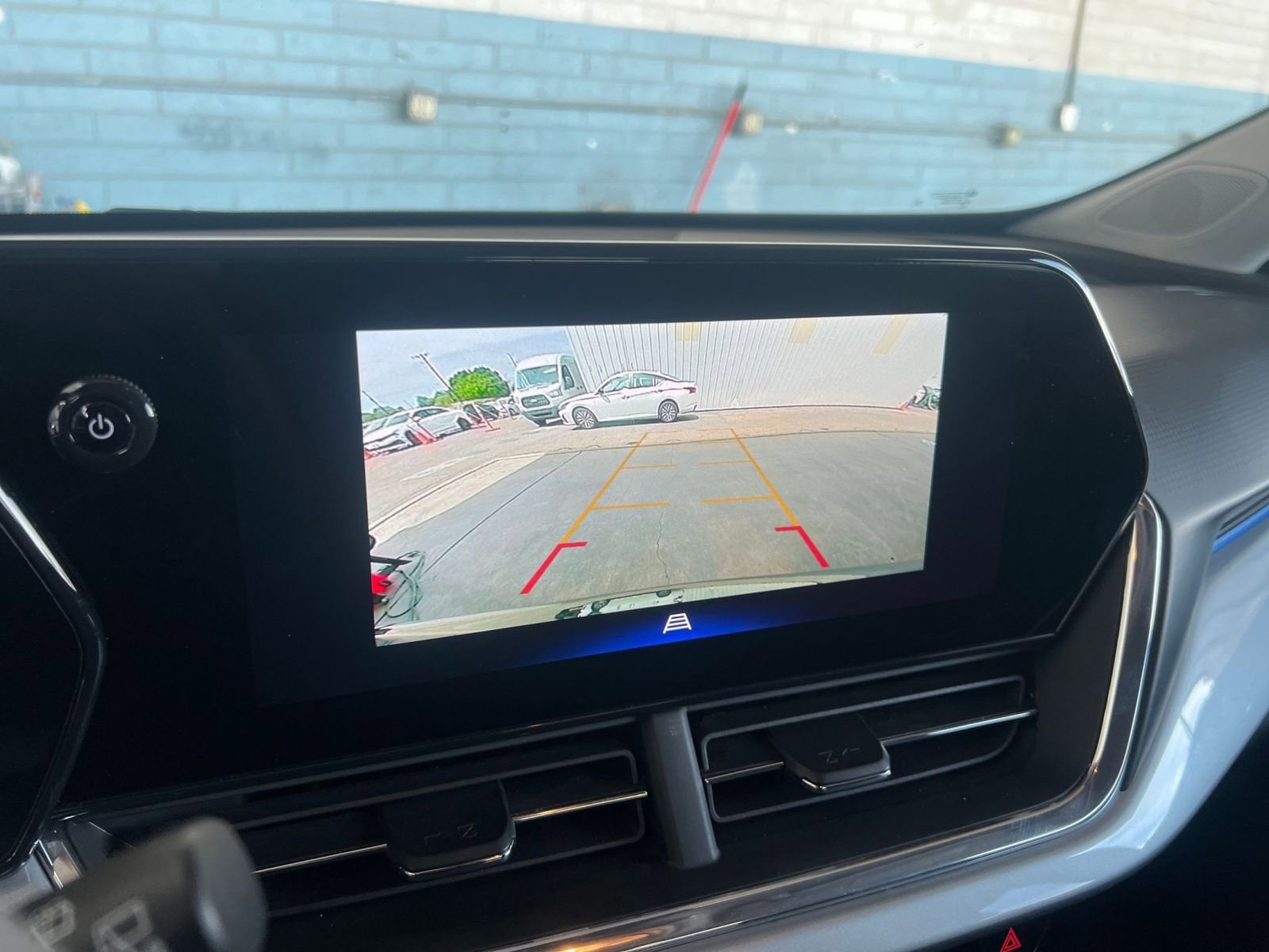 Thumbnail: 2025 Chevrolet Trax - 24