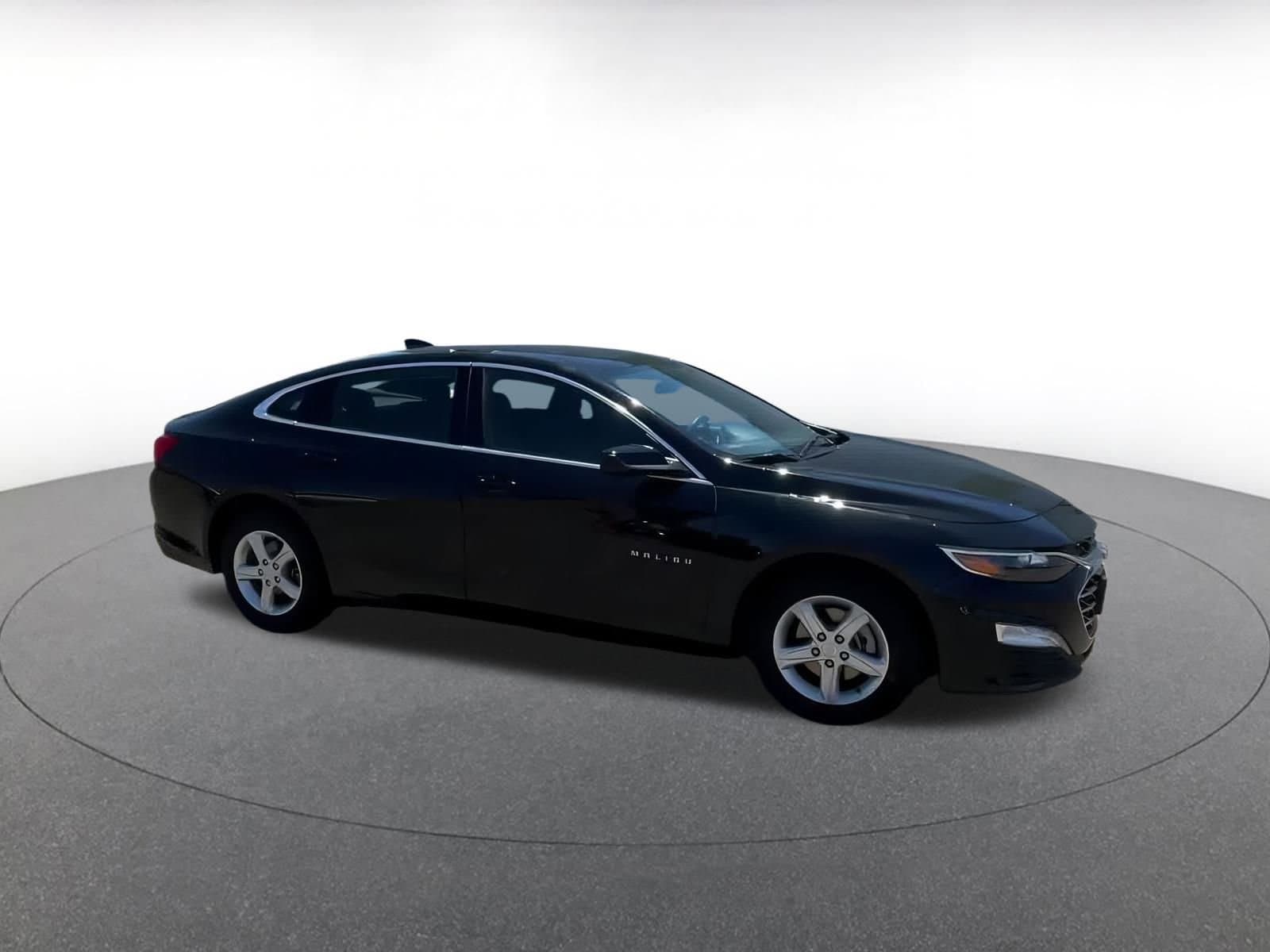 Thumbnail: 2024 Chevrolet Malibu - 2