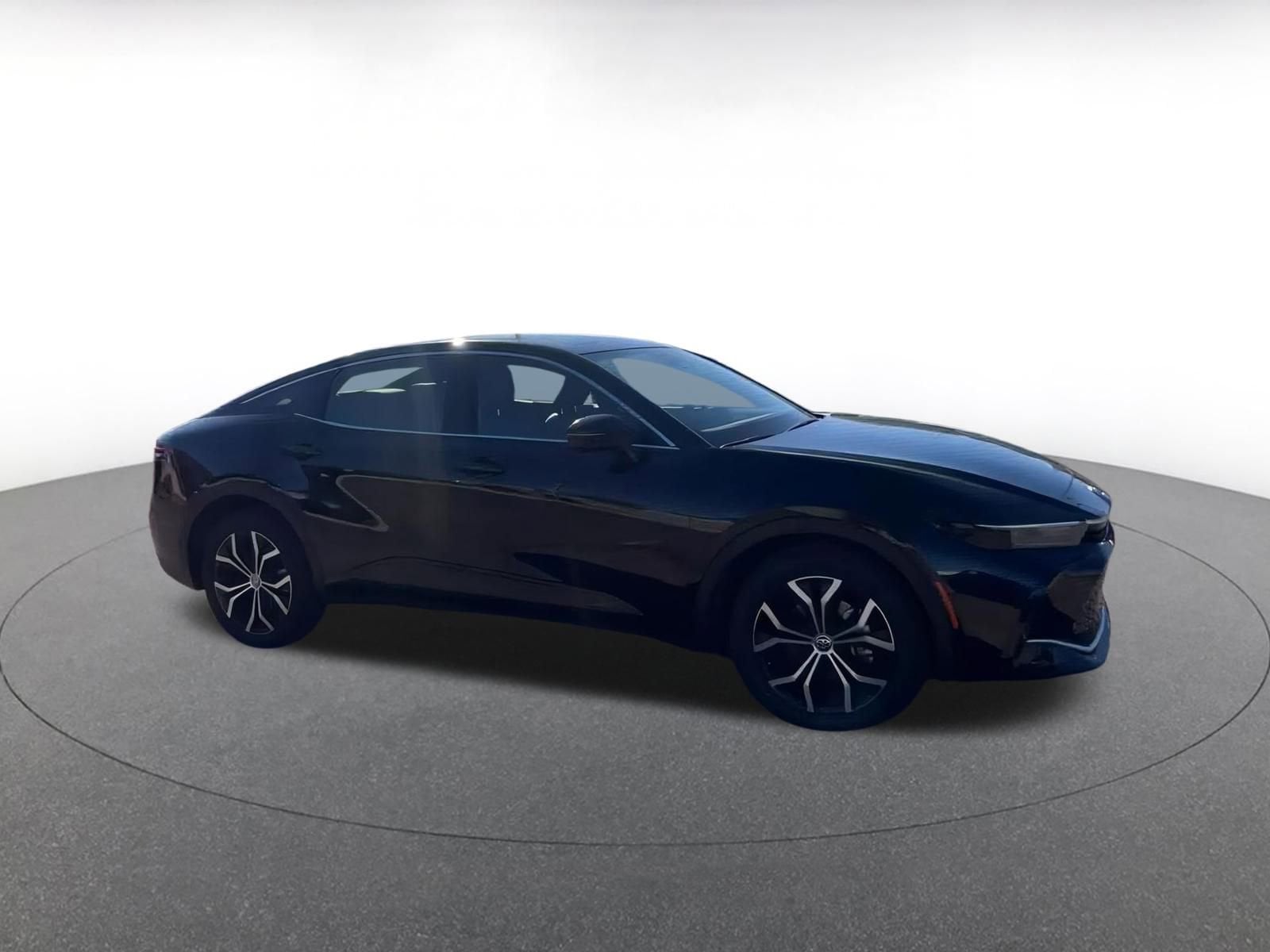 Thumbnail: 2025 Toyota Crown - 2