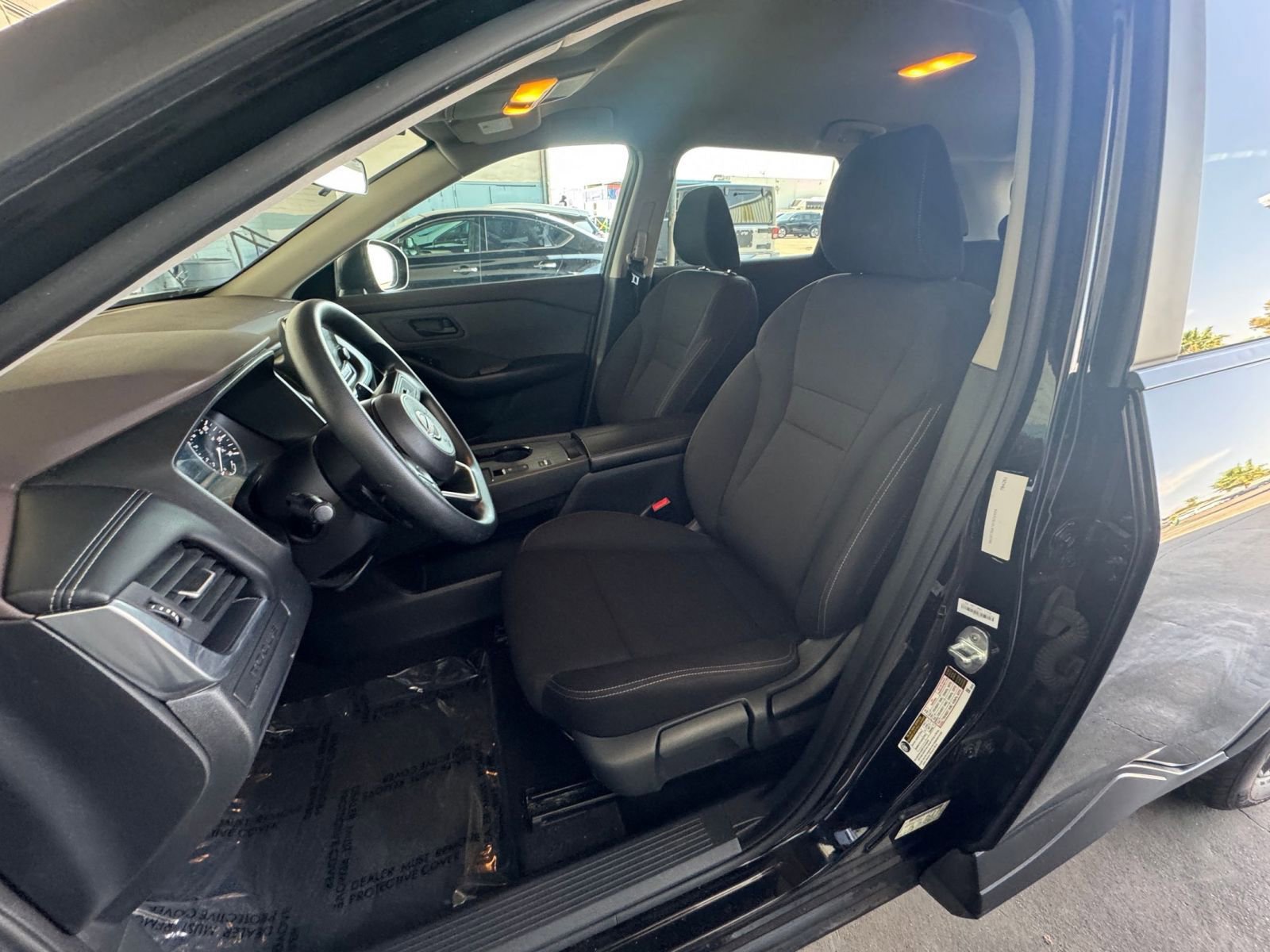 Thumbnail: 2023 Nissan Rogue - 34