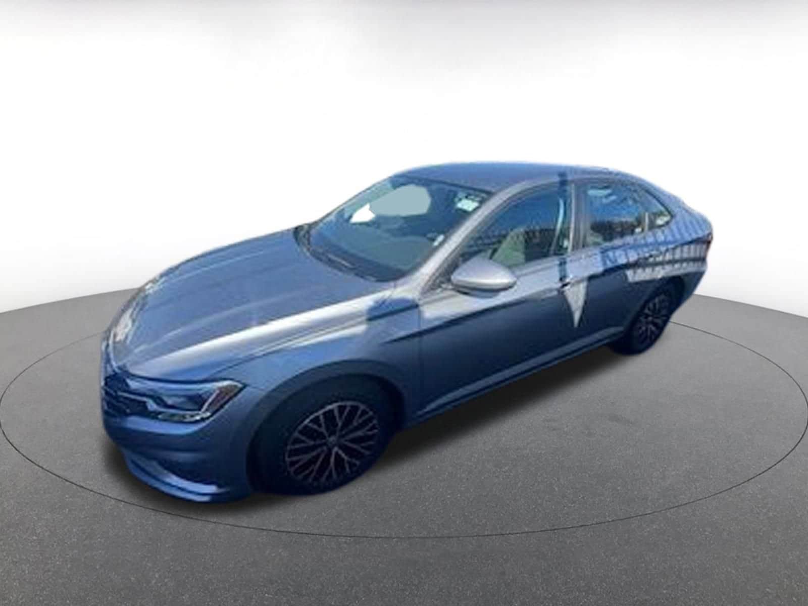 Thumbnail: 2021 Volkswagen Jetta - 4