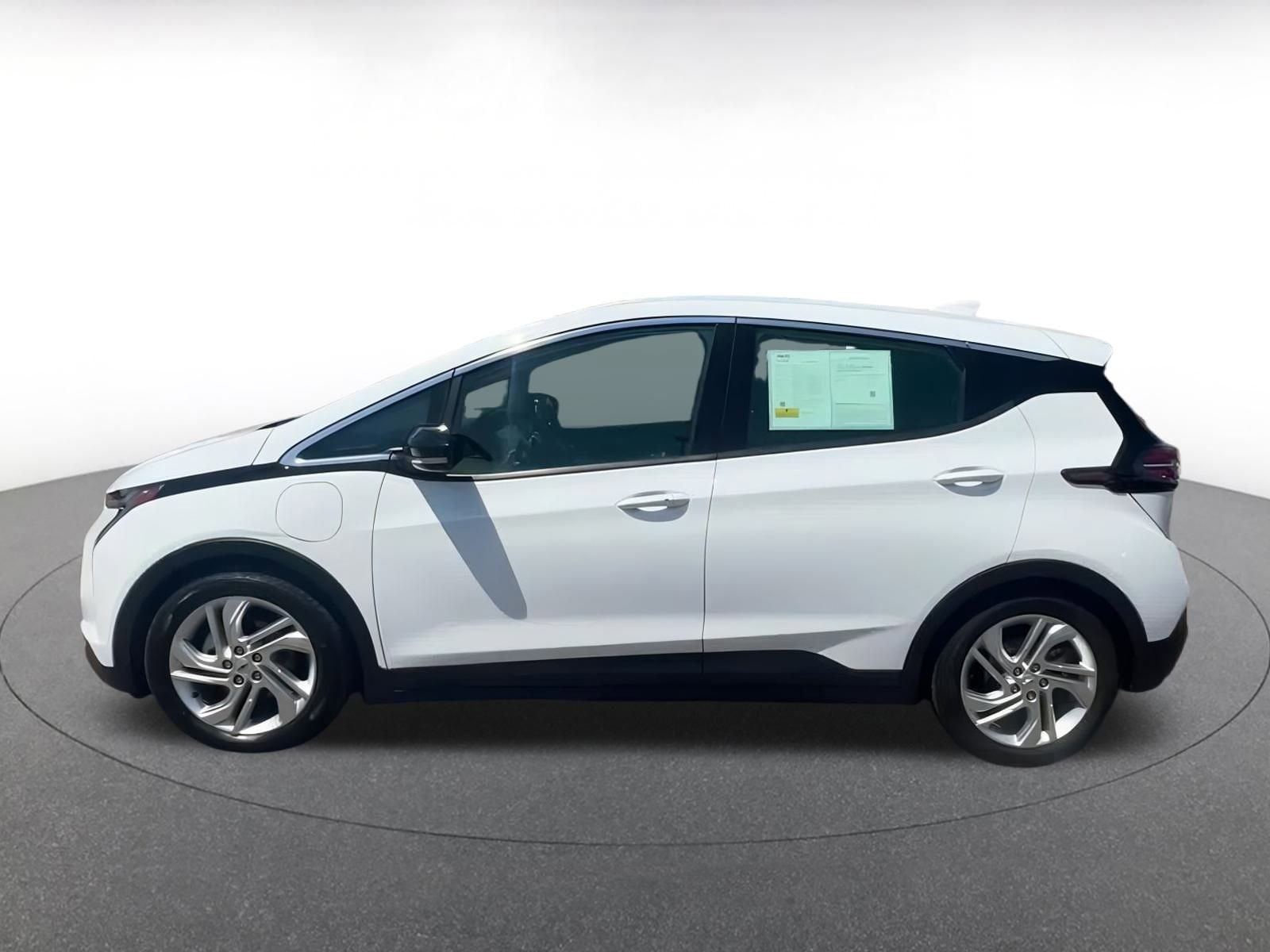 Thumbnail: 2023 Chevrolet Bolt EV - 9
