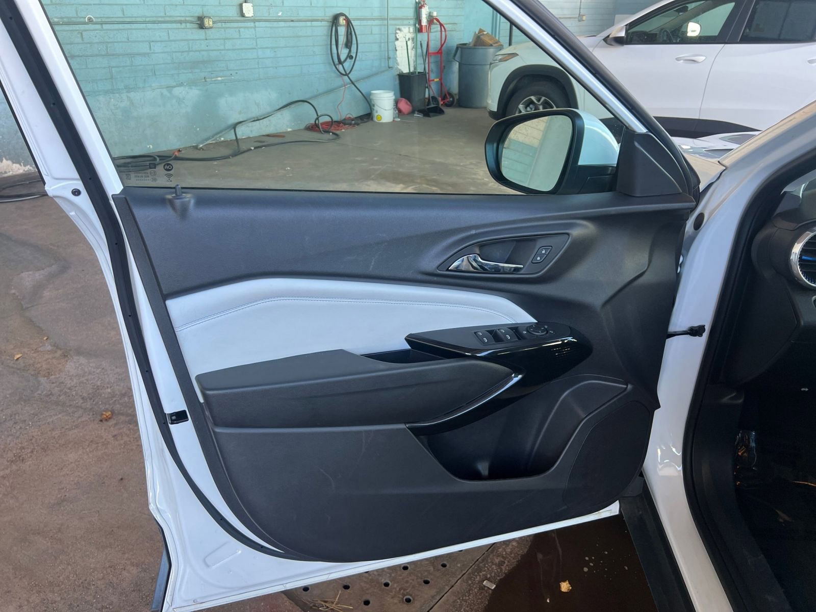 Thumbnail: 2025 Chevrolet Trax - 18