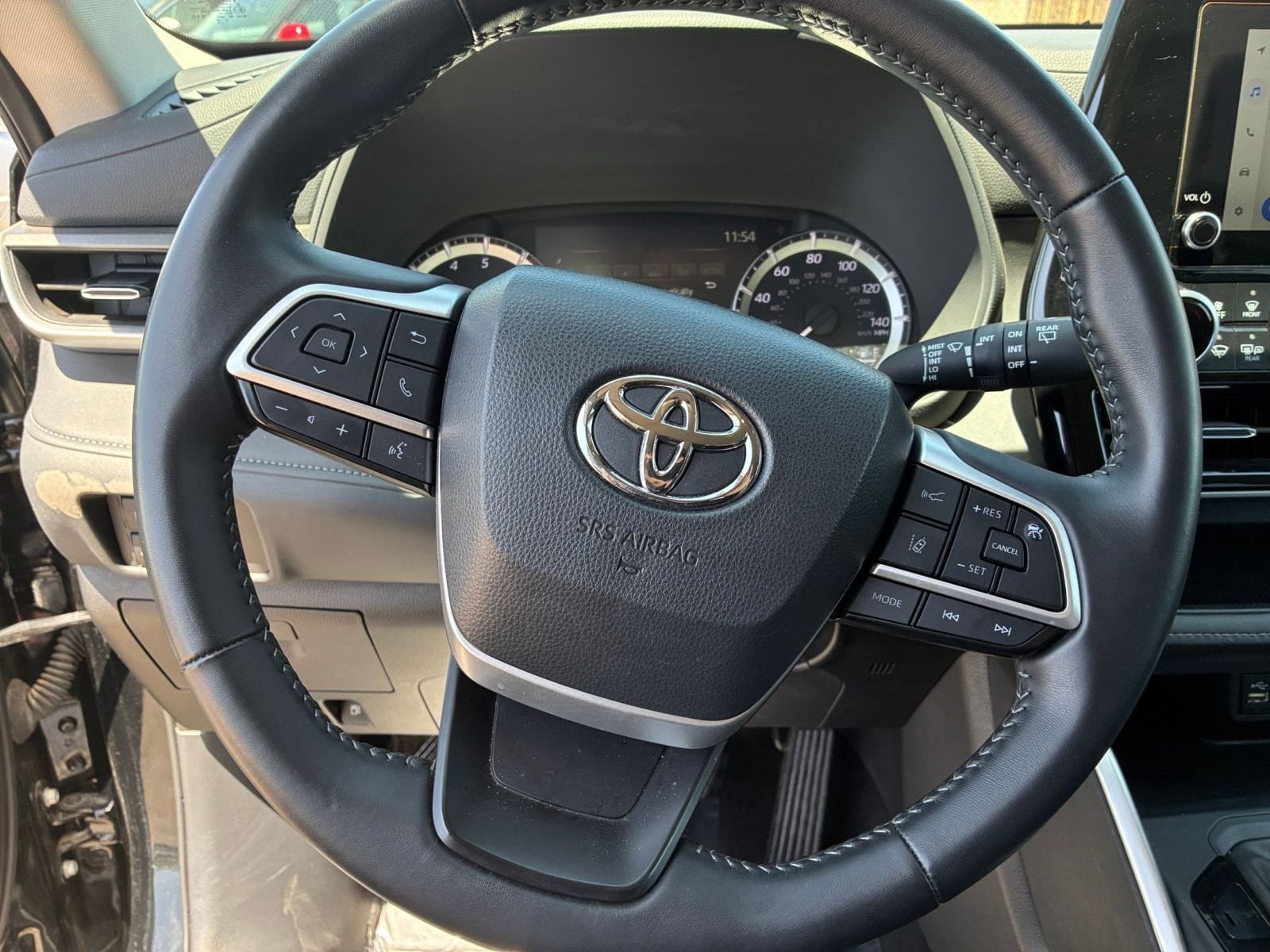 Thumbnail: 2025 Toyota Highlander - 29