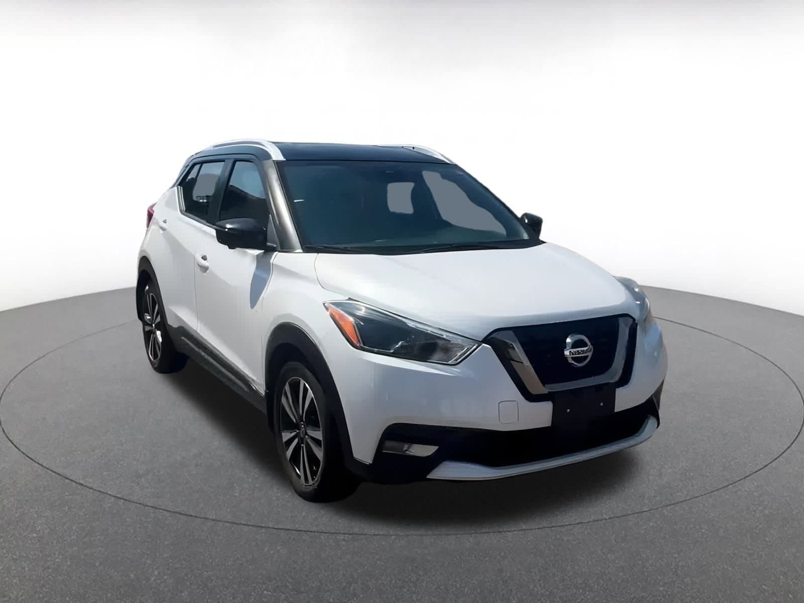 Thumbnail: 2020 Nissan Kicks - 3