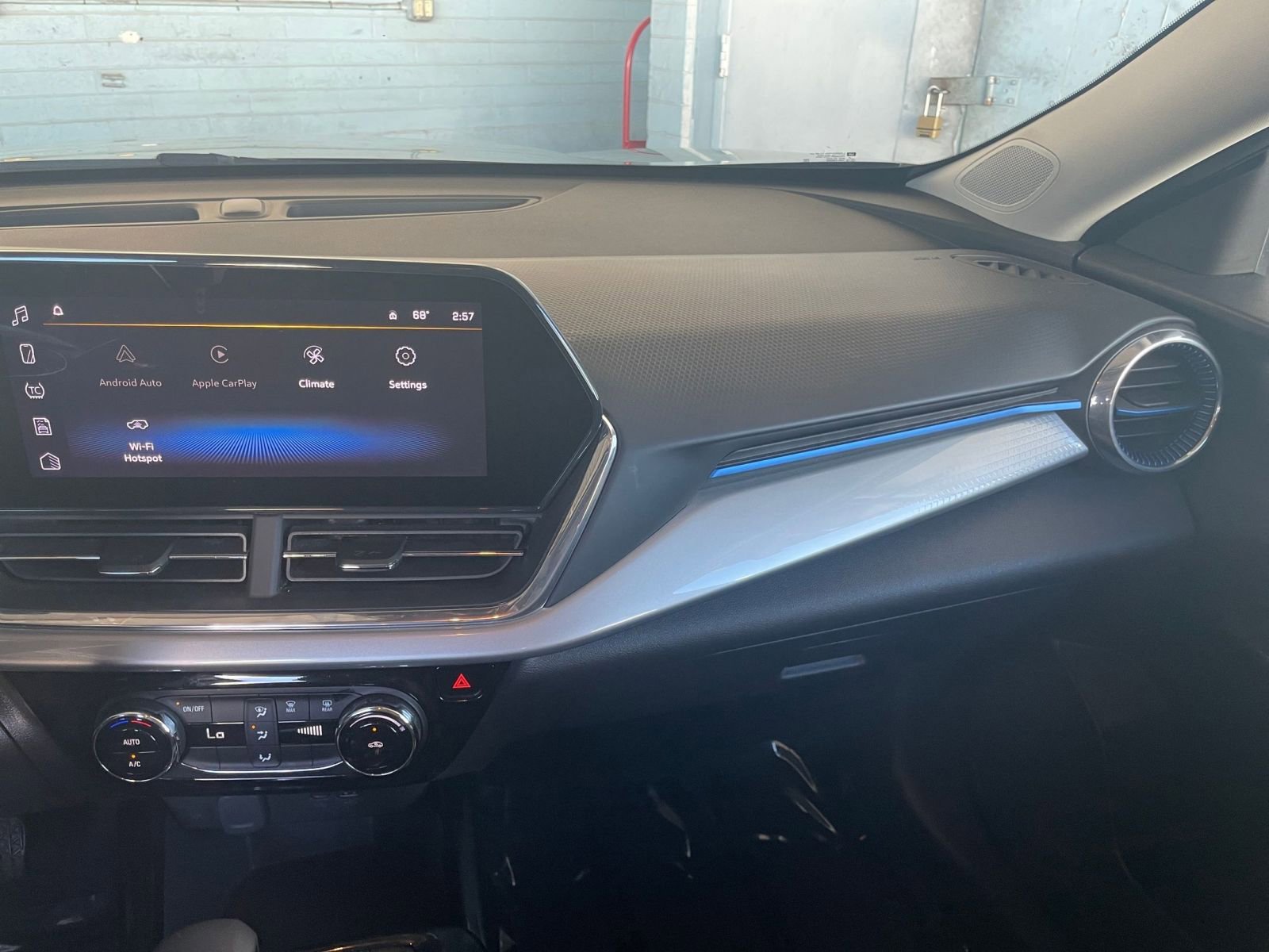 Thumbnail: 2025 Chevrolet Trax - 33