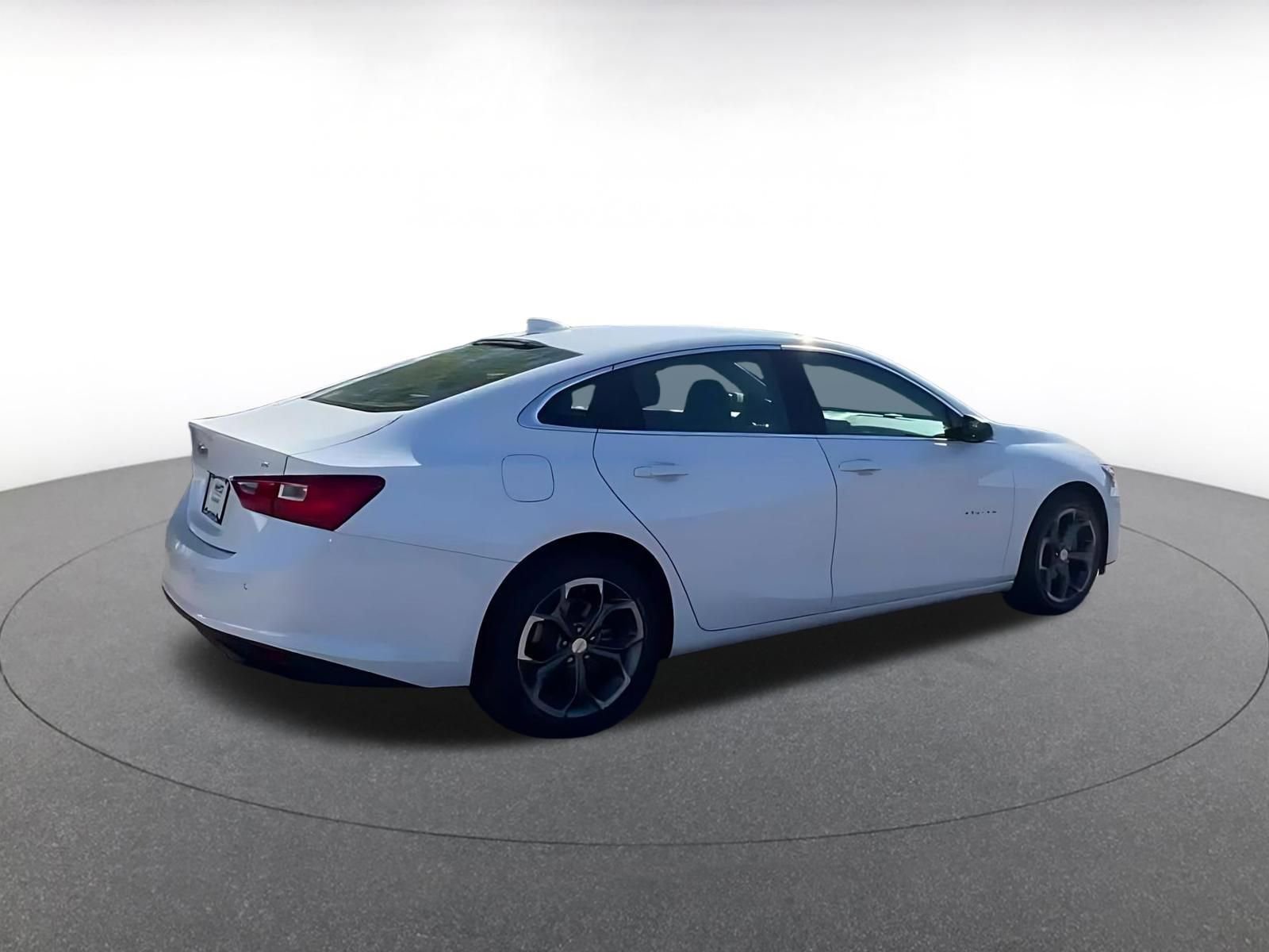 Thumbnail: 2024 Chevrolet Malibu - 15