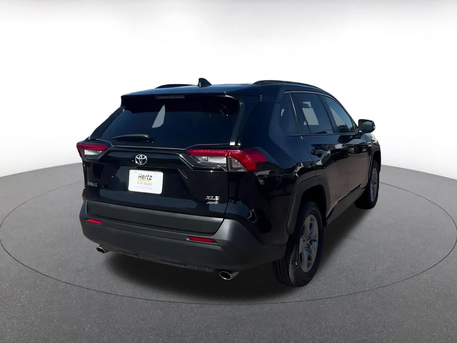 2024 Toyota RAV4 XLE 12