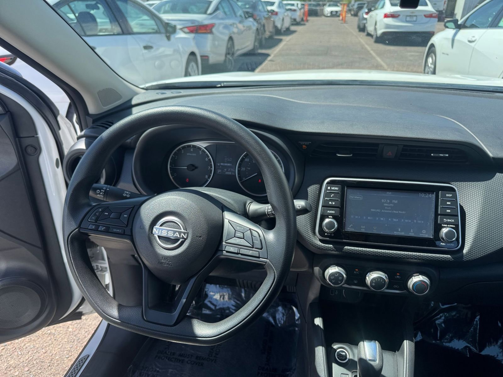 2024 Nissan Kicks S 33