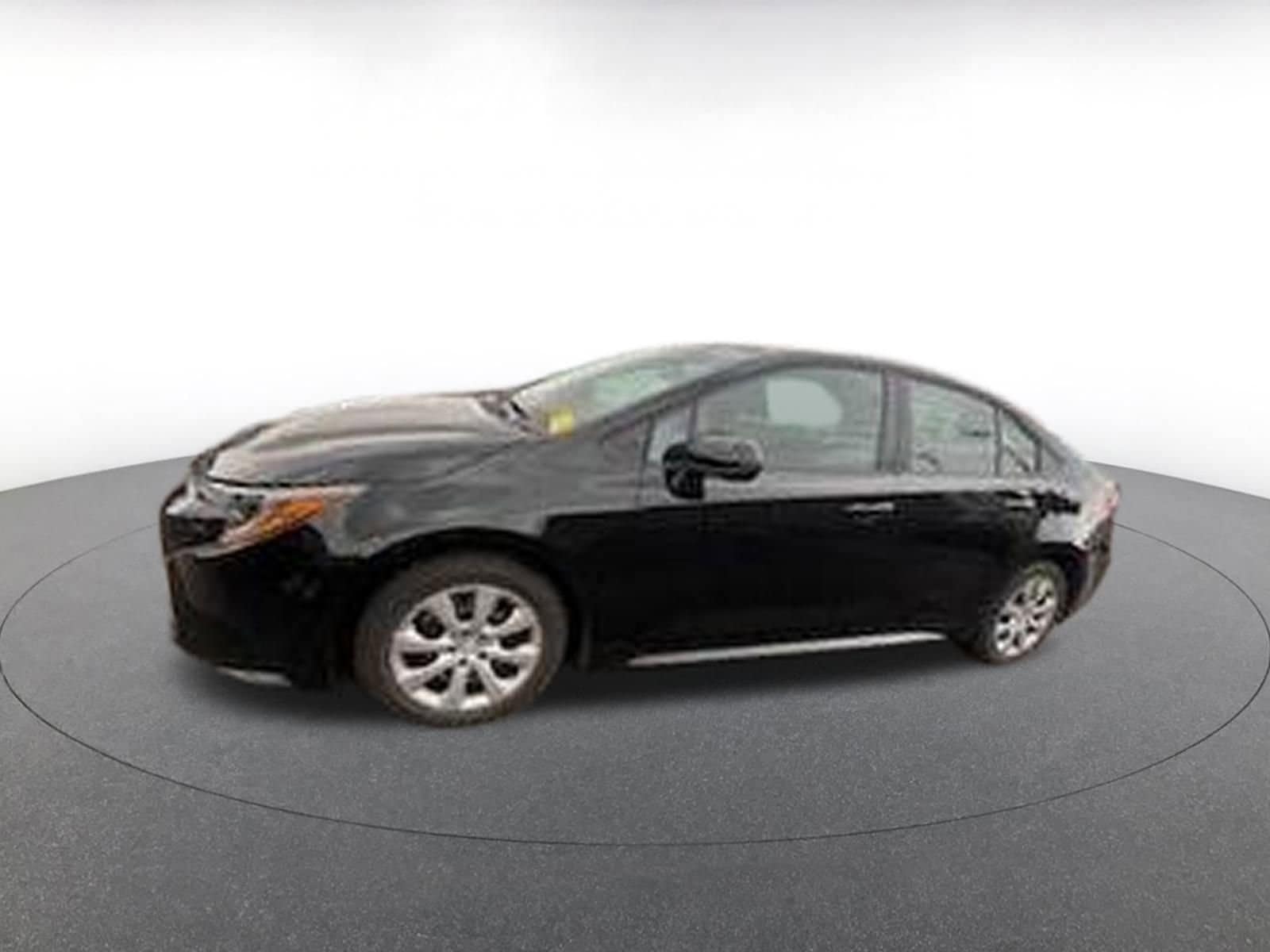 Thumbnail: 2025 Toyota Corolla - 3