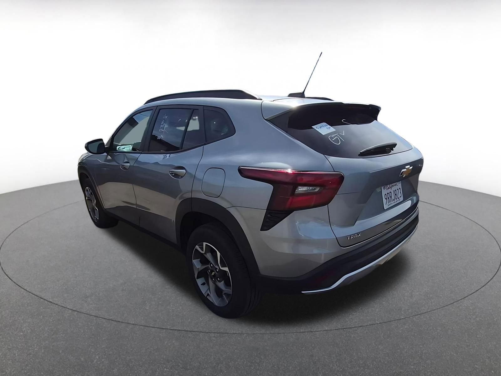 Thumbnail: 2025 Chevrolet Trax - 5