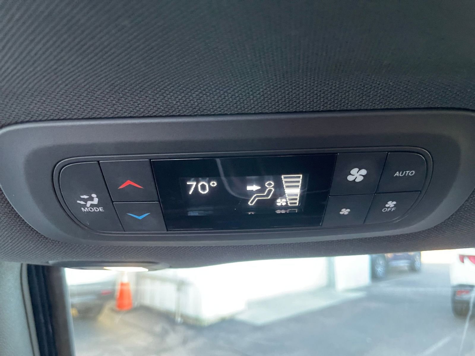 Thumbnail: 2025 Chrysler Pacifica - 24