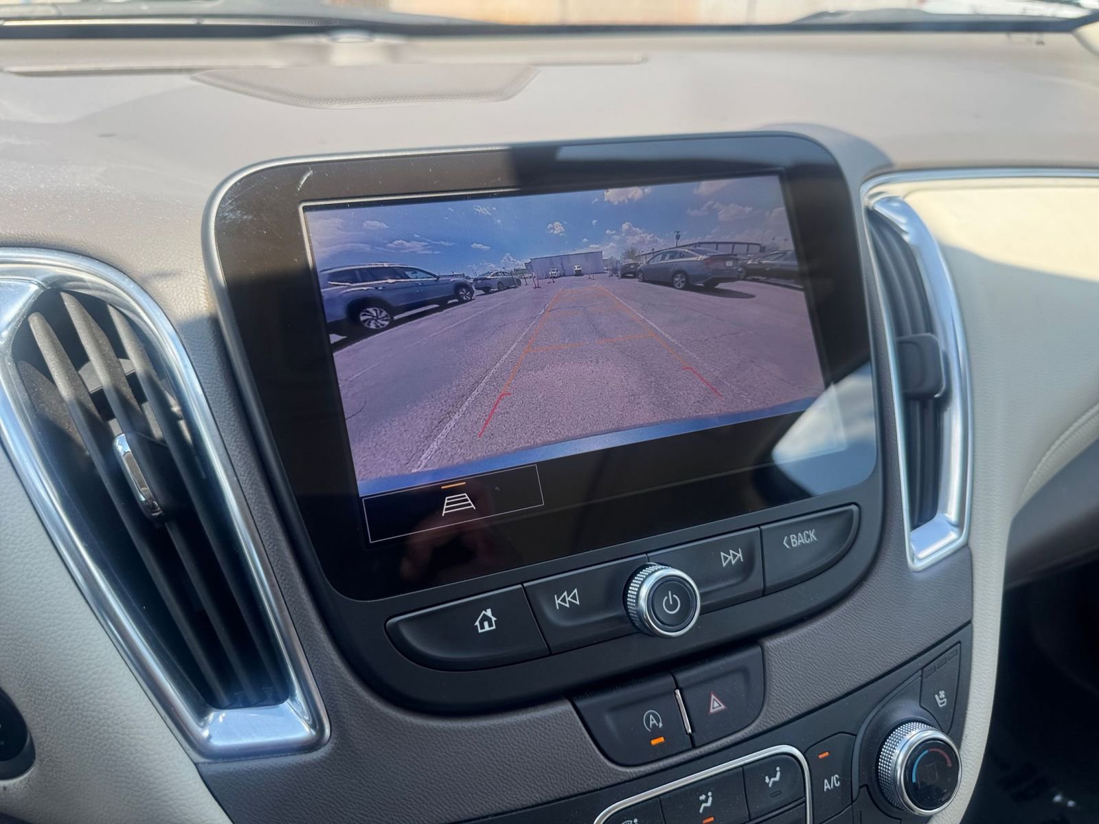 Thumbnail: 2024 Chevrolet Malibu - 17