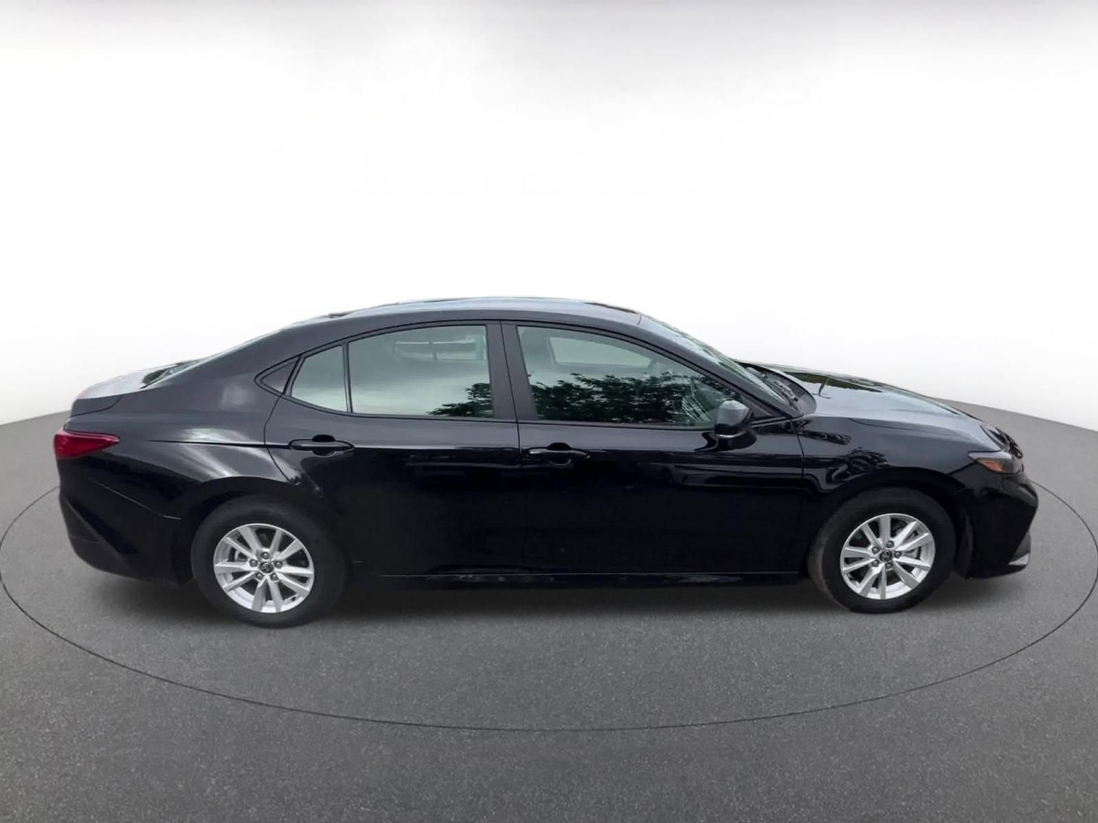 Thumbnail: 2025 Toyota Camry - 16