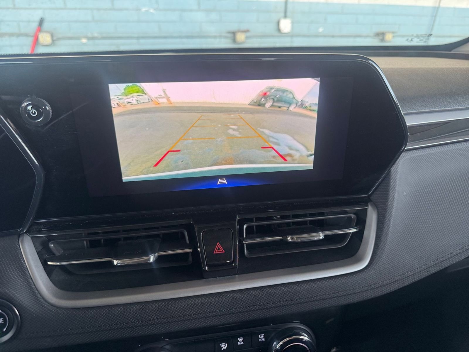 Thumbnail: 2025 Chevrolet TrailBlazer - 17