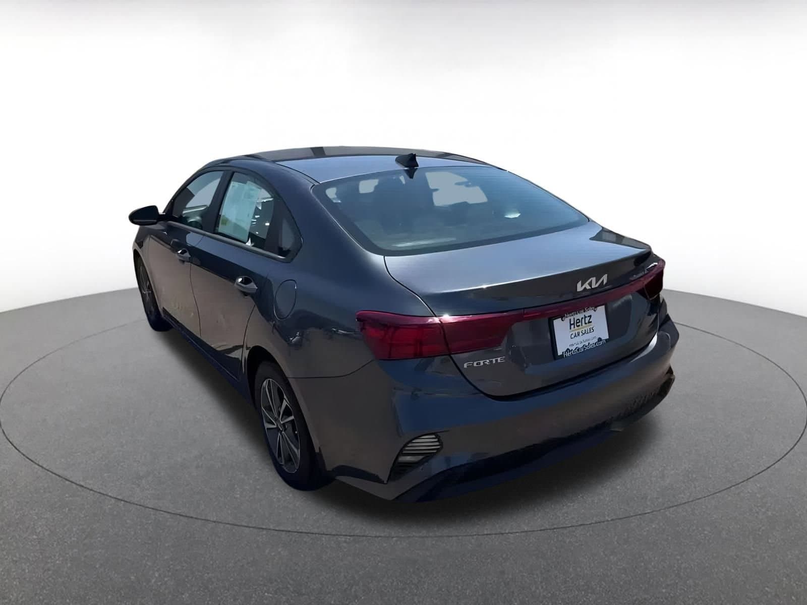 Thumbnail: 2023 Kia Forte - 11