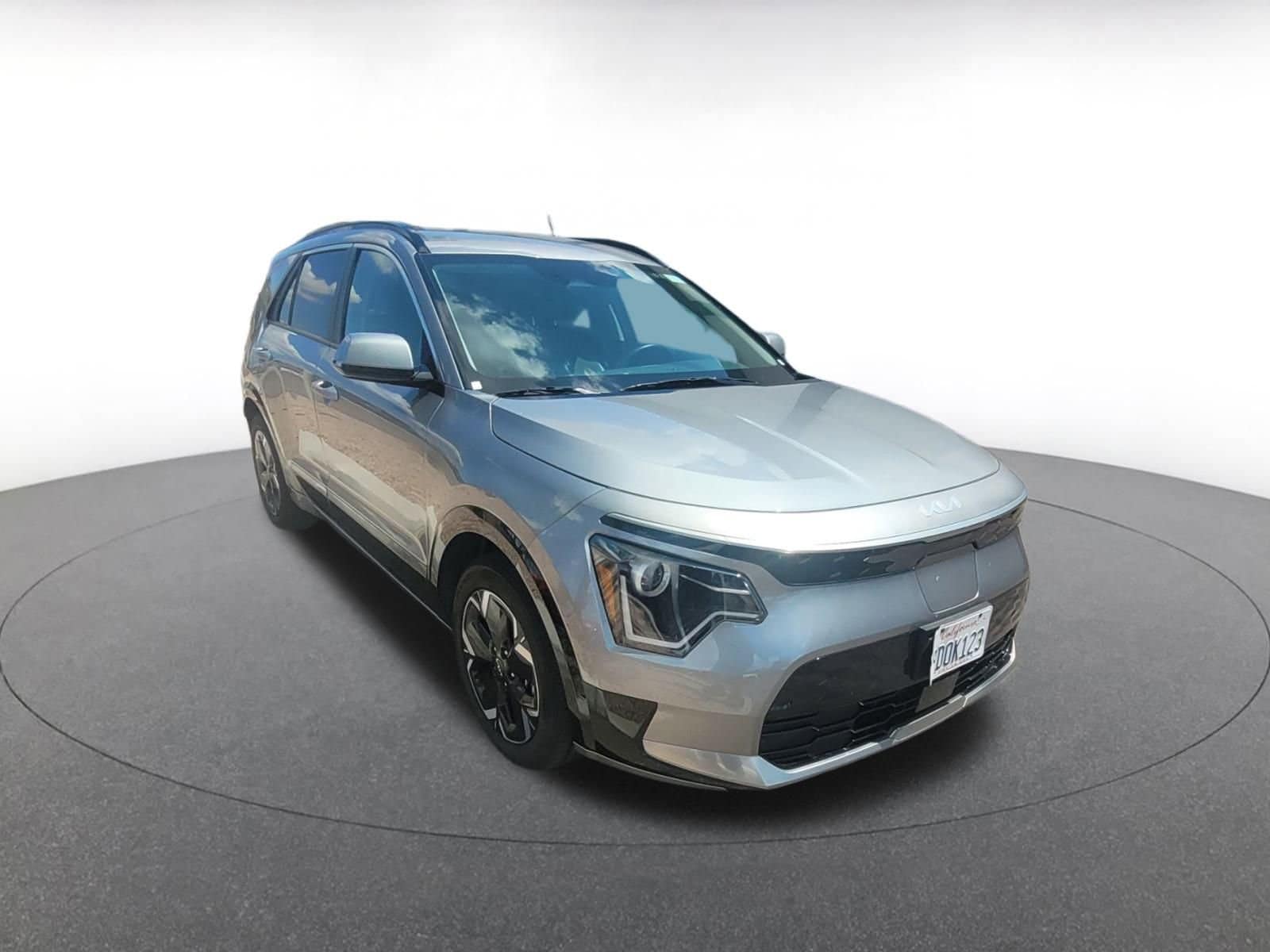 Thumbnail: 2023 Kia Niro - 1