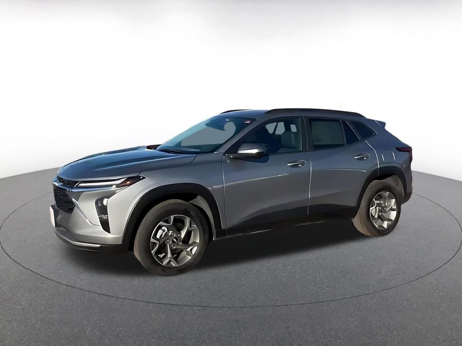 Thumbnail: 2025 Chevrolet Trax - 8