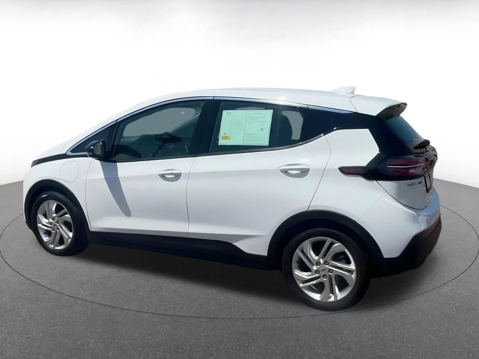 Thumbnail: 2023 Chevrolet Bolt EV - 10