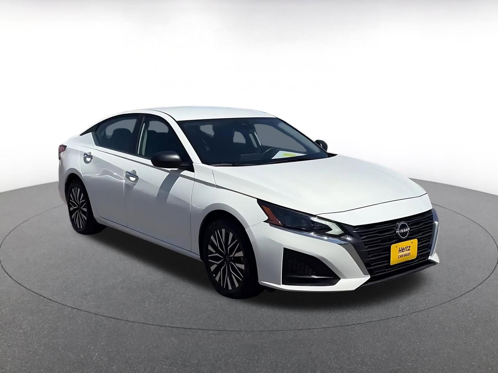 Thumbnail: 2025 Nissan Altima - 2