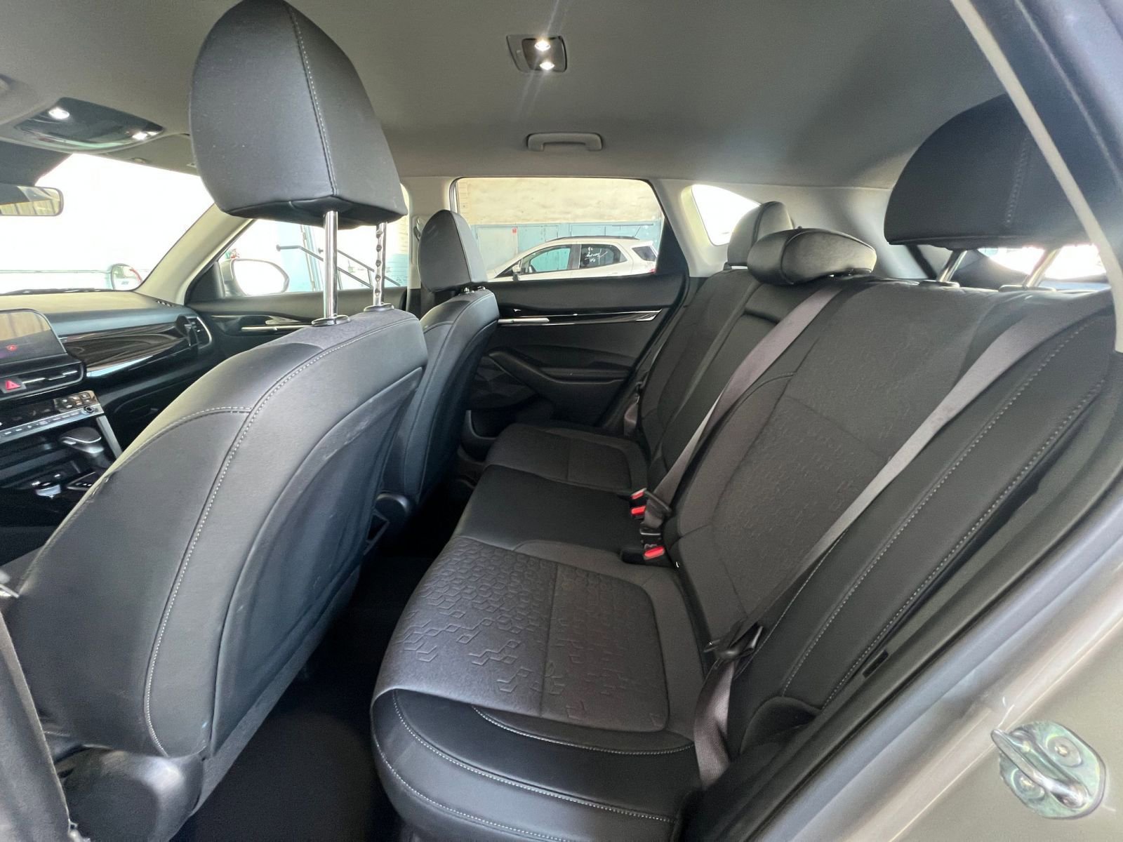 Thumbnail: 2025 Kia Seltos - 25